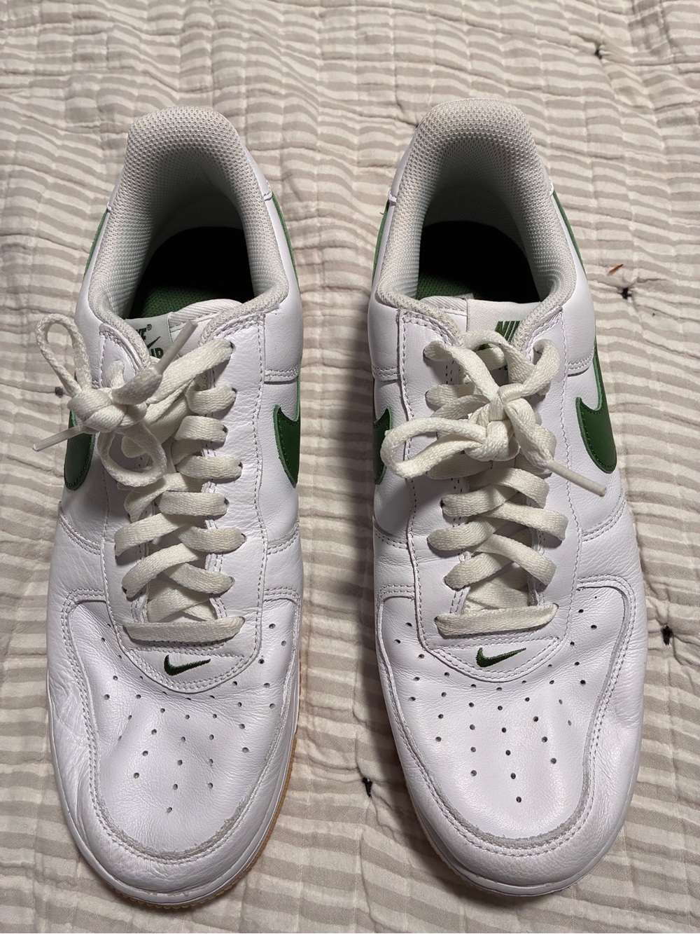 Nike White Leather Sneakers with Green Swoosh and Gum Sole - Picture 3 of 3